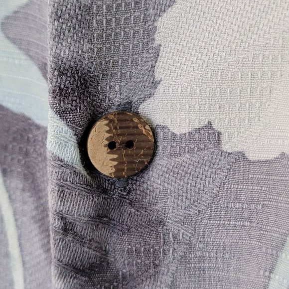 Tommy Bahama Men's Silk Button-down Hawaiian Shirt Gray Mint Size XXL - Picture 4 of 10